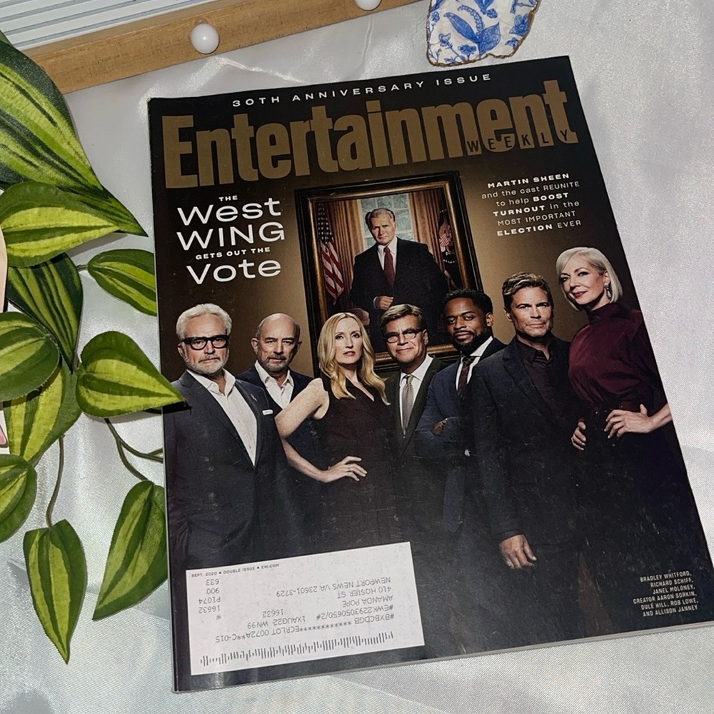 Entertainment Weekly Magazine 30th Anniversary issue September 2020 West Wing